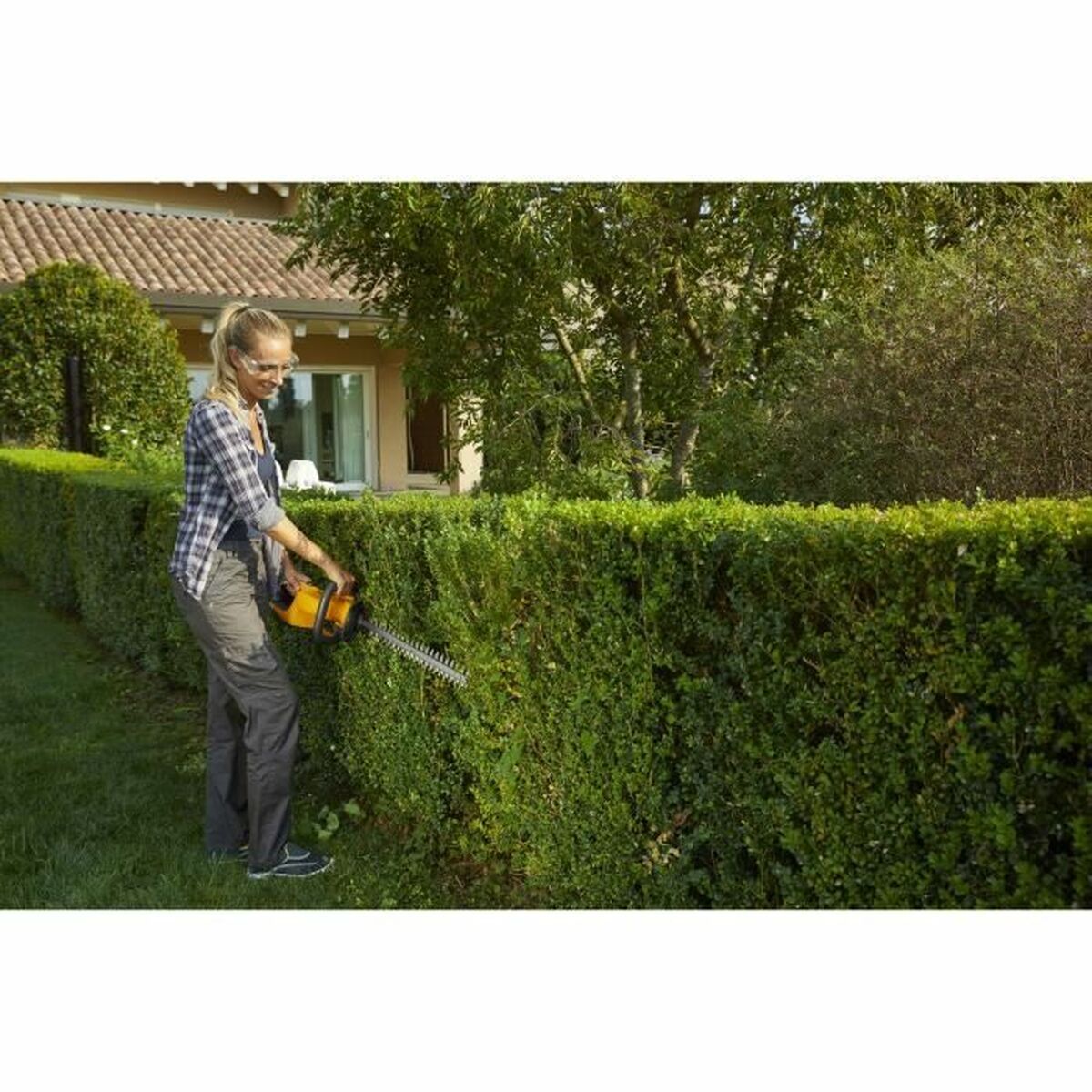 Cortasetos STIGA HT 100e 150 W 20 V 2 Ah 3 S7197564_2