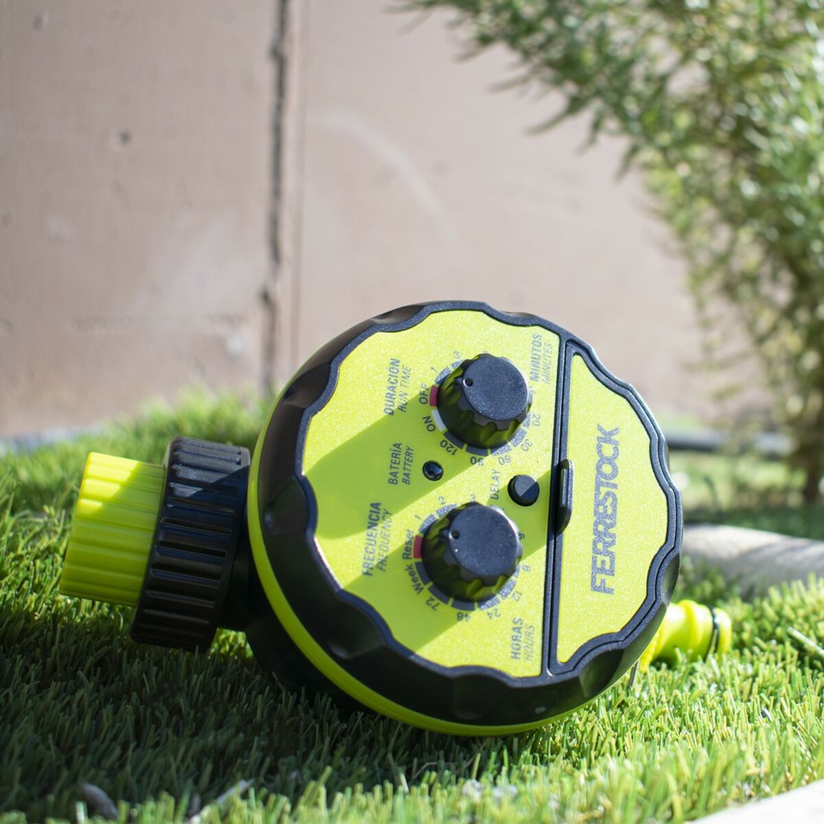 Programador de riego Ferrestock Amarillo 2 S6500251_1