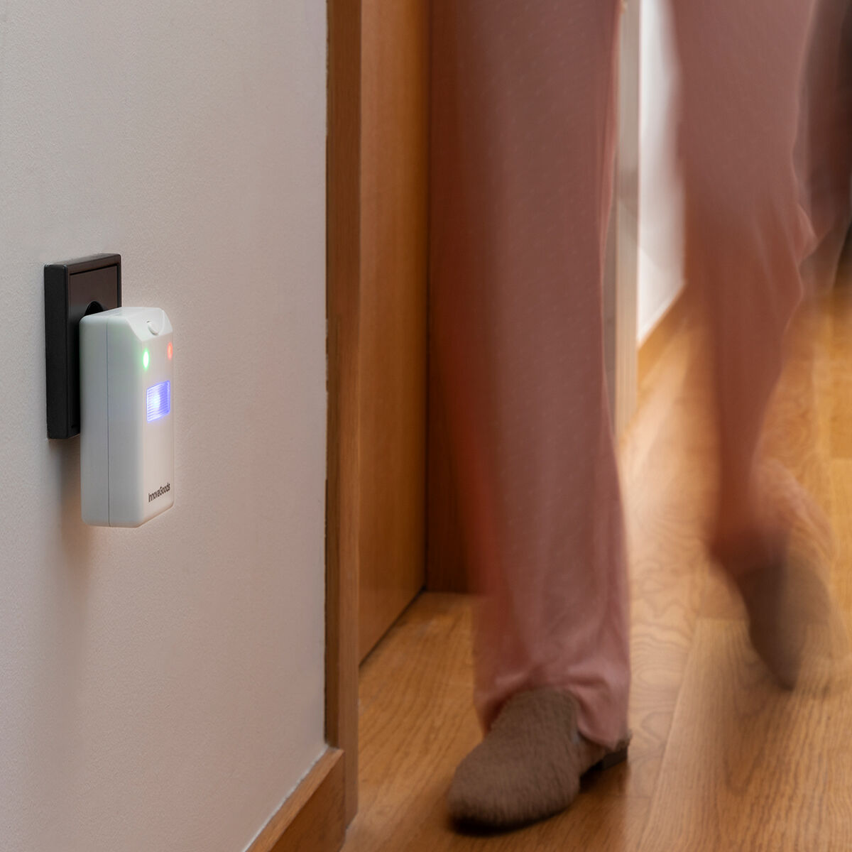 Repelente Ultrasónico de Plagas con LED Killekt Duo InnovaGoods 2 Unidades 4 V0103901_3